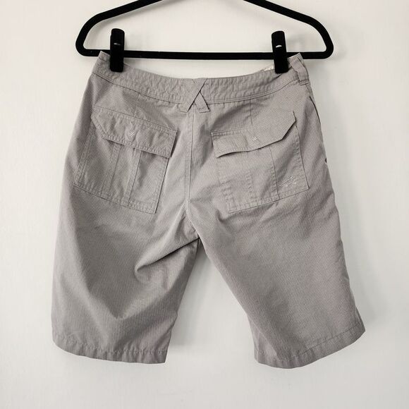 Horny Toad gray pin‎ striped Bermuda shorts womens size 4 - Picture 3 of 6